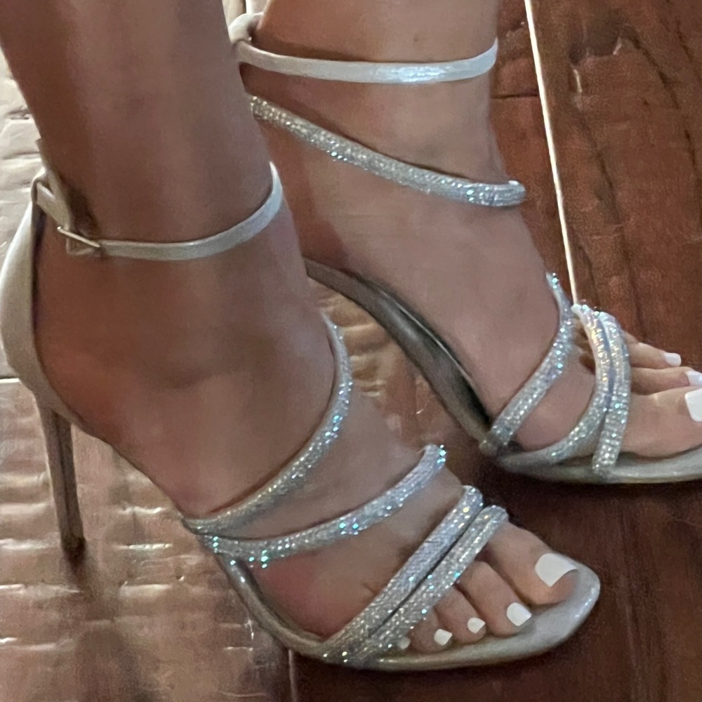 Open toe night iridescent sandal